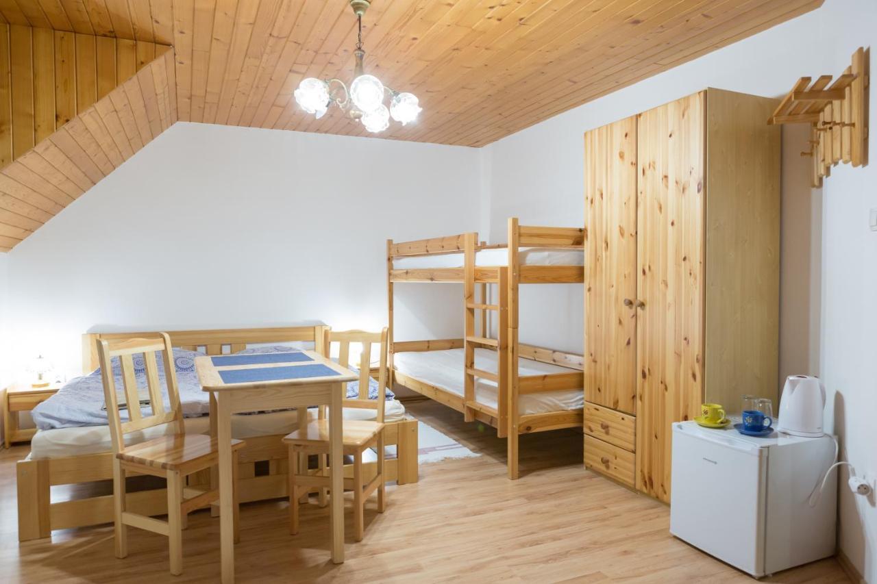 Ubytovanie Adina Poltar Ngoại thất bức ảnh