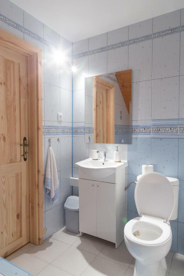 Ubytovanie Adina Poltar Ngoại thất bức ảnh